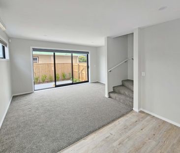 Wainuiomata Townhouse - Photo 1