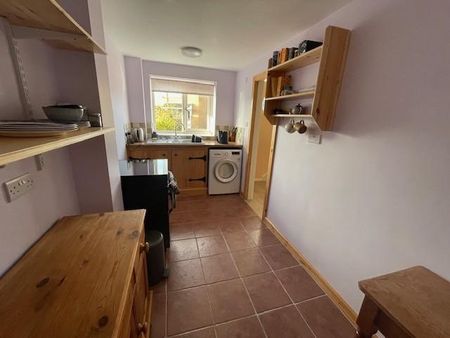 2 bedroom semi-detached house to rent - Photo 5