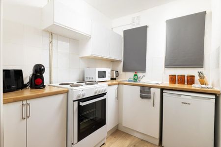 1 bedroom flat to rent - Photo 5