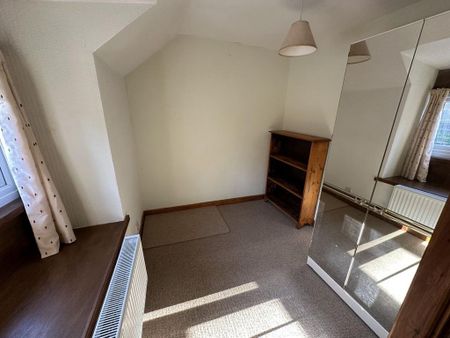 3 bedroom terraced house to rent - Photo 2