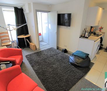 Flat 2 - 4 Hobson Road, Selly Oak, Birmingham, B29 7QA - Photo 4