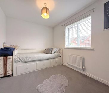 2 bedroom semi-detached house to rent - Photo 5