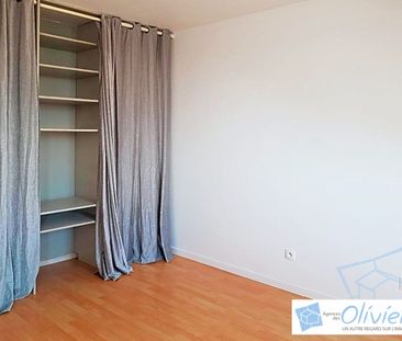 STUDIO VOISINS LE BRETONNEUX - 1 pièce(s) - 25.17 m2 - Photo 5