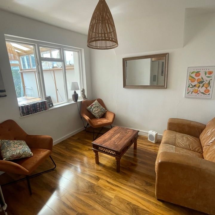6 Bed Terraced House, Newmarket Road, BN2 - Photo 1