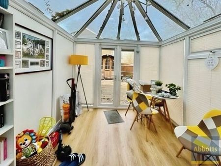 59, Church Road, Basildon - Photo 2