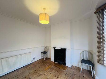 3 bedroom terraced house to rent - Photo 2