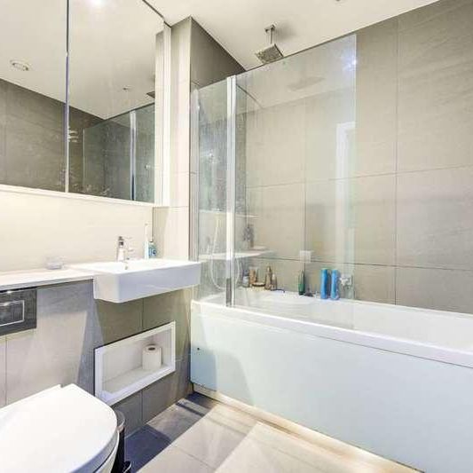 Central Avenue, Fulham, SW6 - Photo 1