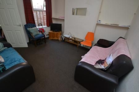 Harrington Drive, Lenton, Nottingham, NG7 - Photo 1