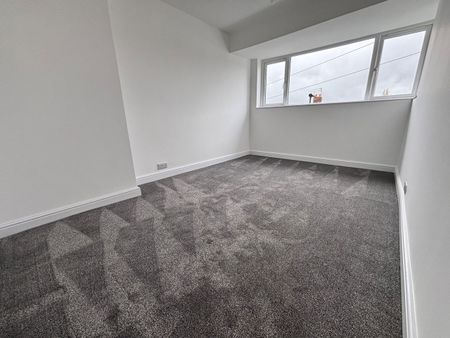 3 Bed Semi-Detached House, Alnwick Road, S12 - Photo 2