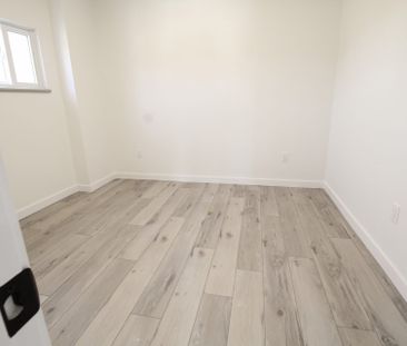 For Lease - 2 Talbot Street Unit# Unit 7, Essex, Ontario - Photo 4