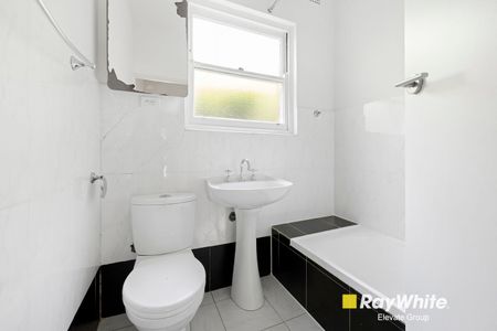 Ground Floor Apartment with Modern Comforts and Prime Summer Hill Location - Photo 4