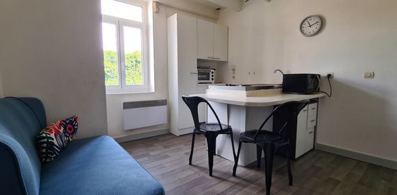 Location Appartement 1 pièce 17m² ARMENTIERES 59280 - Photo 2