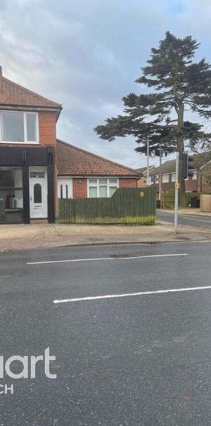 1 bedroom in a house share to rent - Photo 2