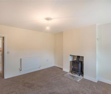 2 bedroom end of terrace house to rent - Photo 1