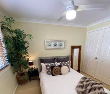 3-bedroom shared student accommodation, Main Rd Fingal Head - Photo 1