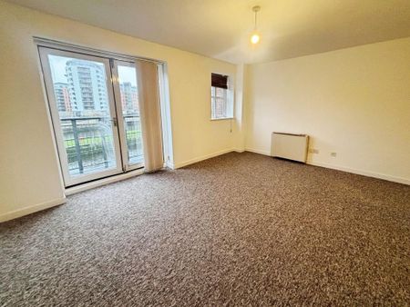 3 bedroom flat to rent - Photo 2