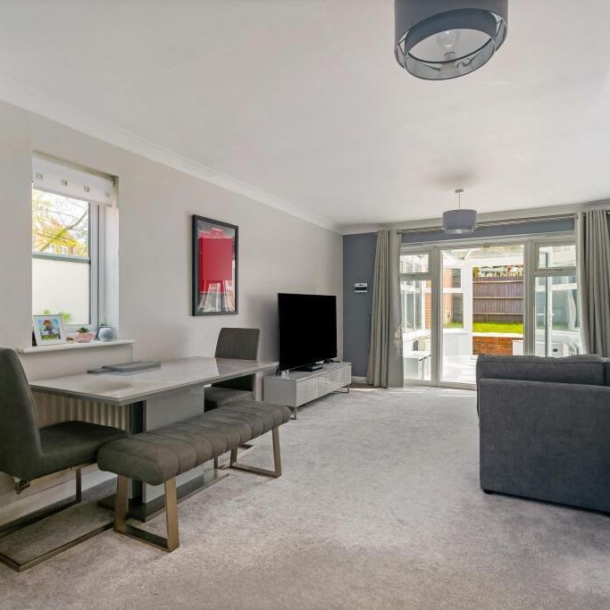 3 bedroom end of terrace house to rent - Photo 1