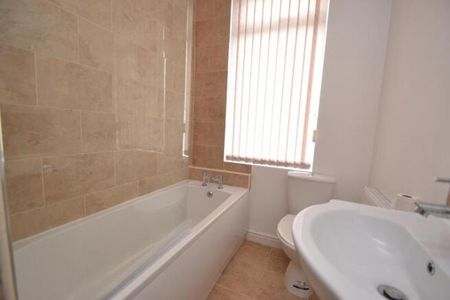 4 bedroom terraced house to rent - Photo 5