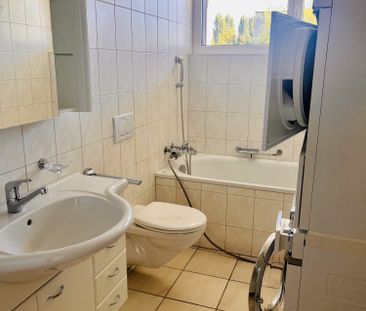 Helle 4-Zimmer-Wohnung mit Balkon und moderner Ausstattung in Biel - Photo 4