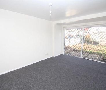 4 bedroom semi-detached house to rent - Photo 1