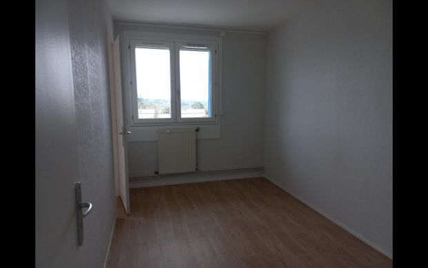 Location Appartement 4 pièces 62 m² La Châtre - Photo 1