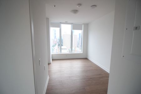 For Lease - 203 College Street Unit# 906, Toronto, Ontario - Photo 5