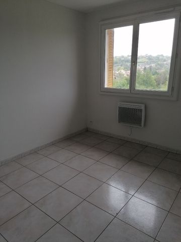 Location appartement 5 pièces, 81.00m², Carmaux - Photo 5