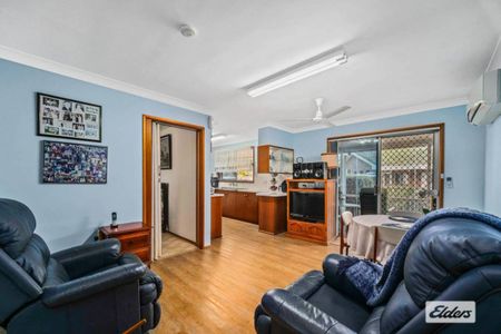 Tidy 3 bedroom home - Photo 2