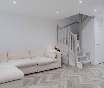 2 bedroom semi-detached house to rent - Photo 3