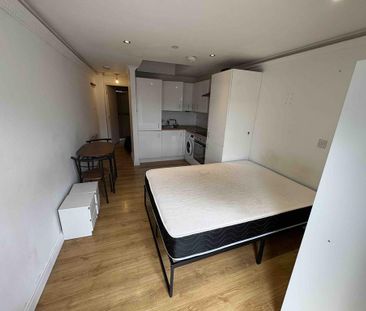 1 bedroom flat to rent - Photo 6