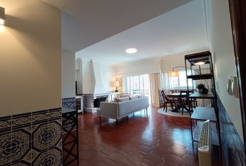 Apartamento T2 Remodelado e Mobilado no Moinho das Antas