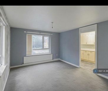 2 bedroom maisonette to rent - Photo 6