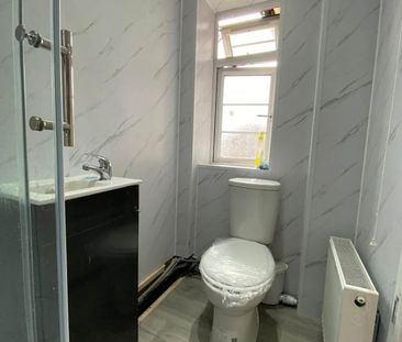 Room in a Shared Flat, Kings Drive, HA9 - Photo 5