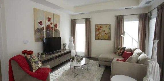 Carlton Royale Apartments — 2 Bed 2 Bath - Photo 2