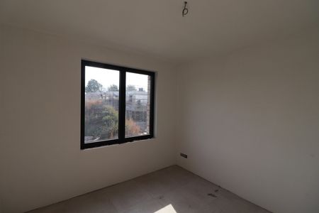 Energiezuinige nieuwbouwwoning met 3 slaapkamers, terras met tuin, tuinberging, carport en autostaanplaats. - Foto 2