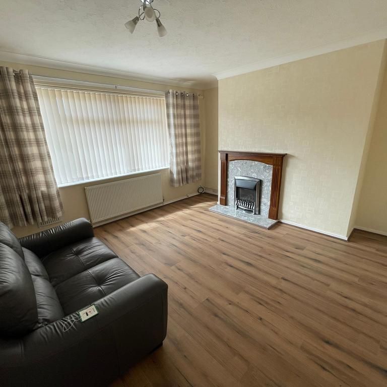 2 bedroom detached bungalow to rent - Photo 1