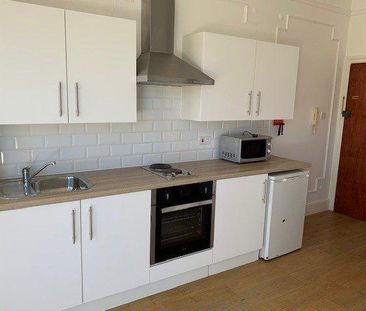 Studio to rent - Photo 3