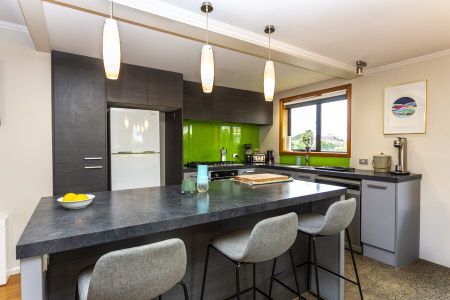 Spacious pet friendly family home in Hoon Hay! - Photo 5