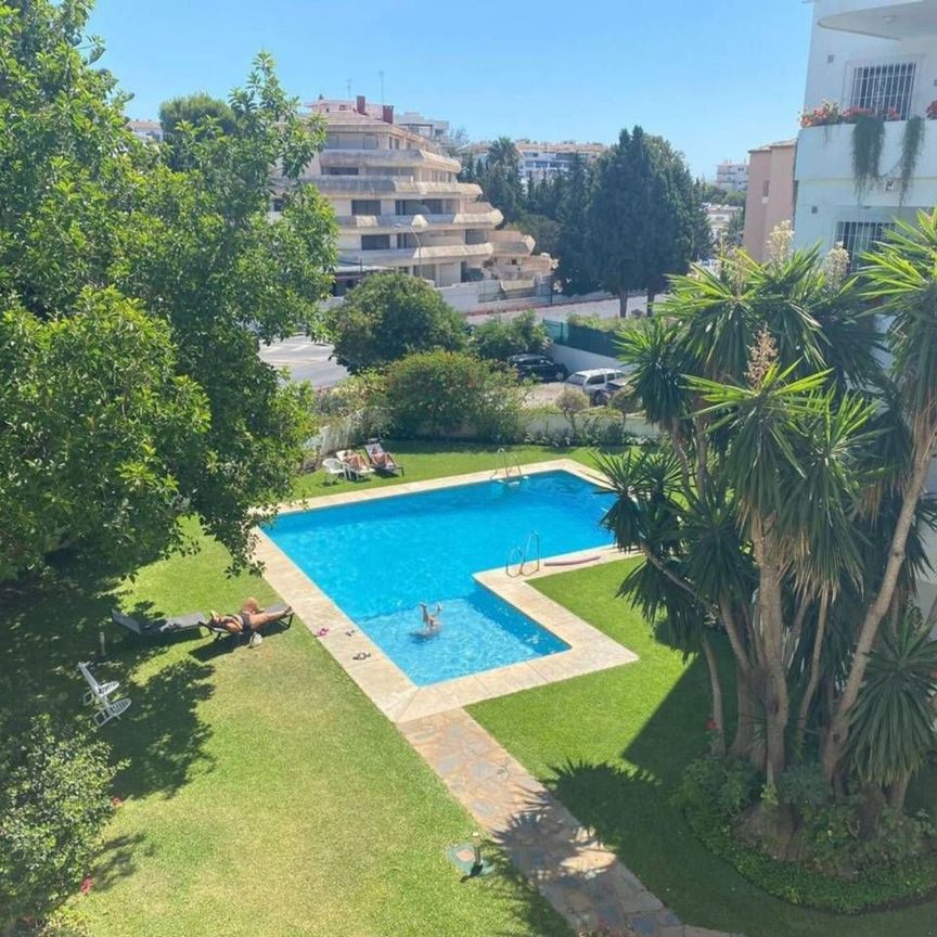 Alquiler de piso en Plaza Orquideas las - Photo 1