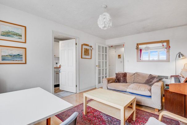 1 bedroom flat to rent - Photo 1
