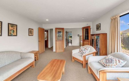 Spacious Home in Burnside Zone! - Photo 5