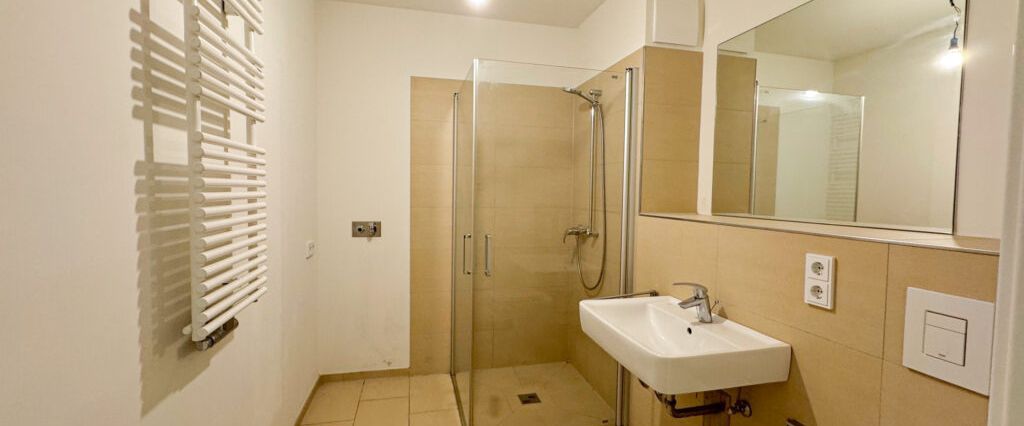 Modernes Wohnen! 2 Zimmer-Wohnung mit EBK - Photo 1