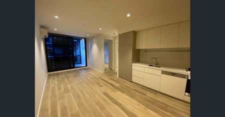 FULLY FURNISHED Modern One Bedroom Apartment in Opera - Photo 2