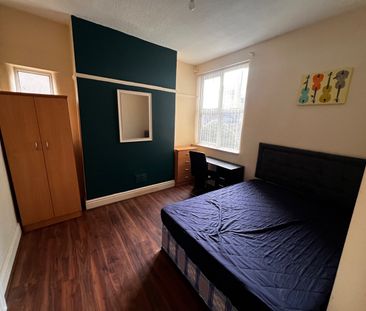 Room in a Shared House, Kedleston Avenue, M14 - Photo 2