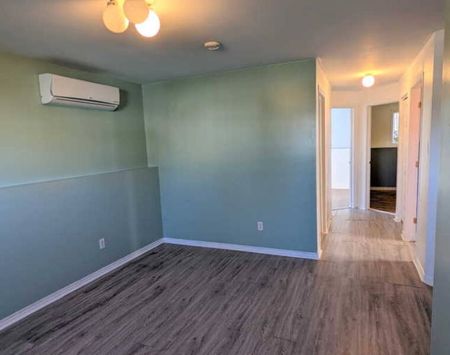 Cozy 3 Bedroom Home in Family Friendly Neighbourhood! - Photo 4