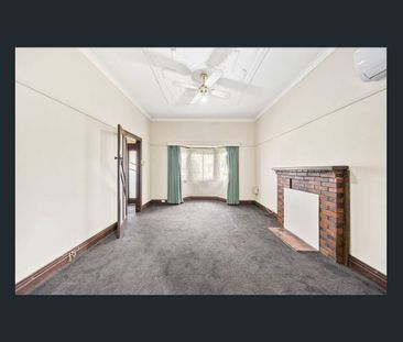 1008 Lydiard Street North, Ballarat North, Vic 3350 - Photo 4