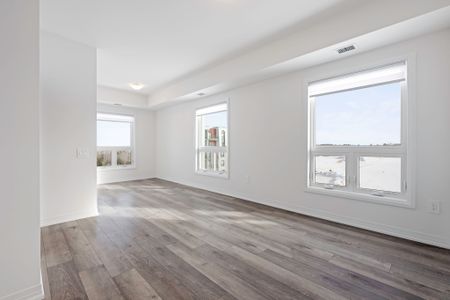 For Lease - 15 Kneeshaw Drive Unit# 409, Barrie, Ontario - Photo 3