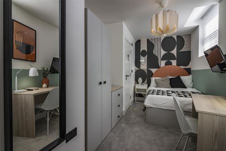 4 bedroom flat to rent - Photo 4