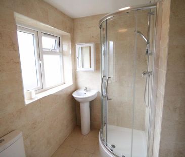 4 bedroom semi-detached house to rent - Photo 6