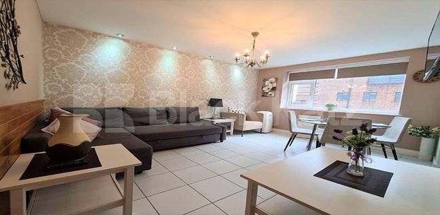 Fantastic one bed flats located within mins to Camden Tube & Regents Park - Photo 1